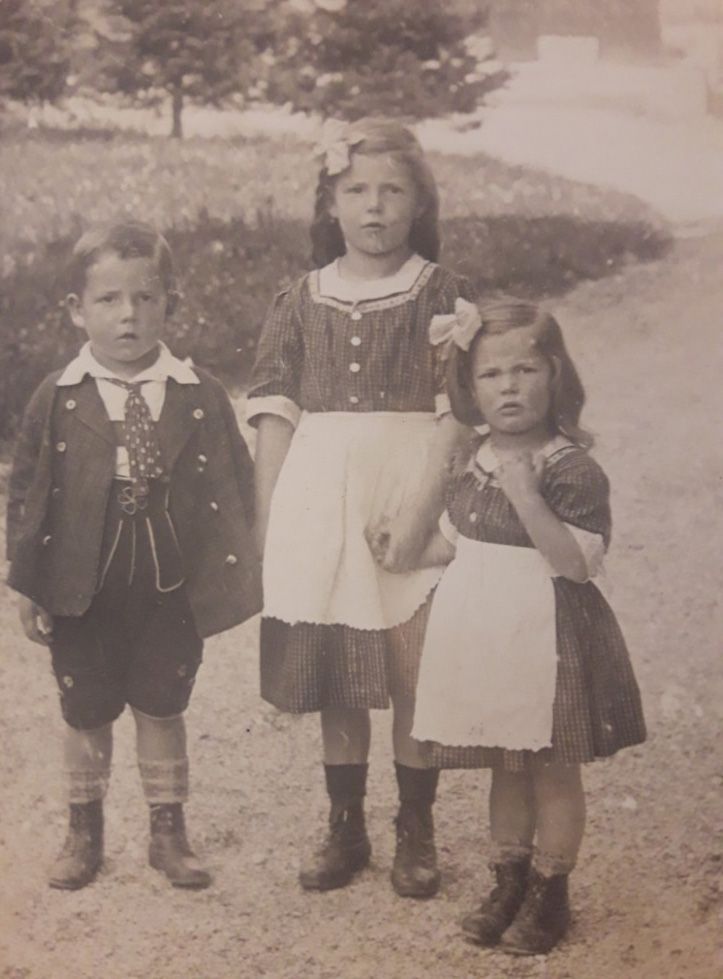 Německé děti, Lednice 30. léta 20. století. Soukromý archiv J. Martinka.